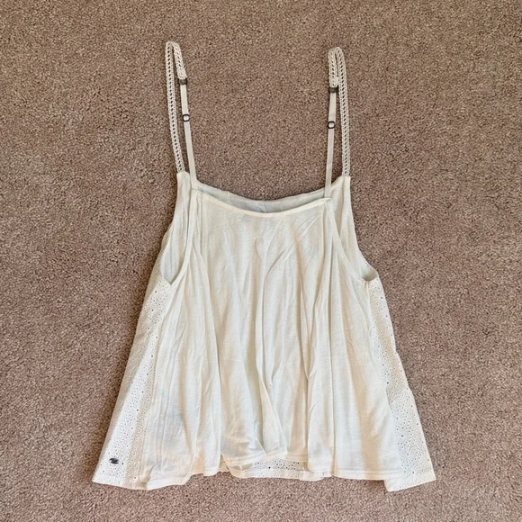 American Eagle Outfitters Women’s Medium White Eyelet Tank Top - Picture 5 of 6